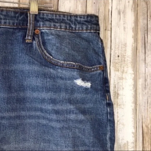 Universal Thread Boyfriend Plus Shorts - Picture 2 of 7